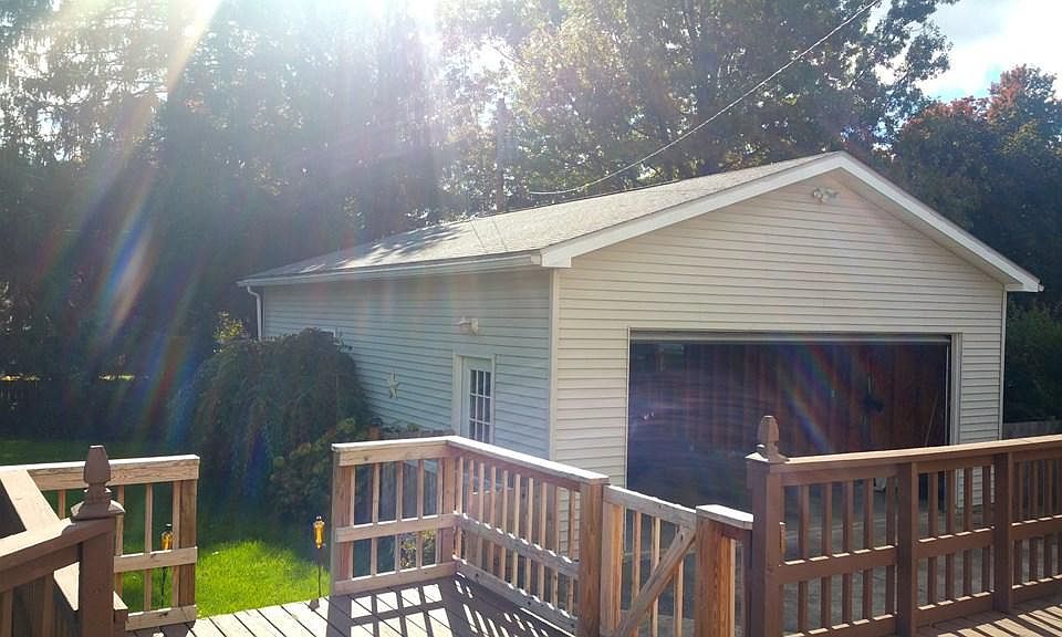 2nd image of 483 Clifton Blvd
