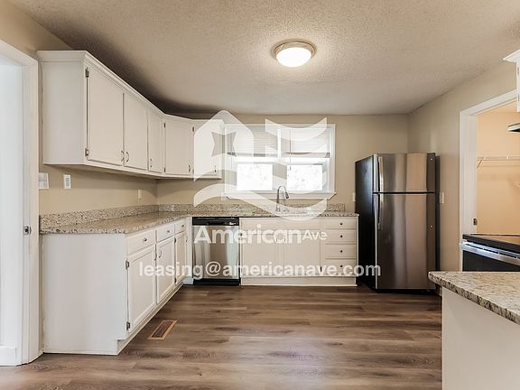 1446973_005_wm_-_kitchen_13287228.jpg