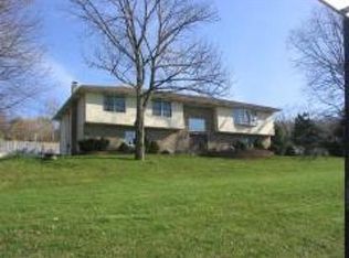 22 Clover Ln S, Vernon, NJ 07462