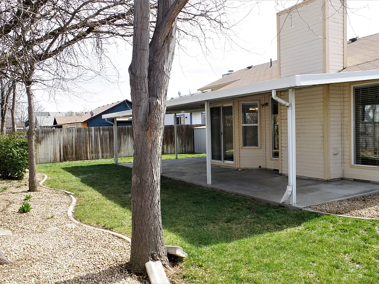 10322 W Jewell St — Photo 14