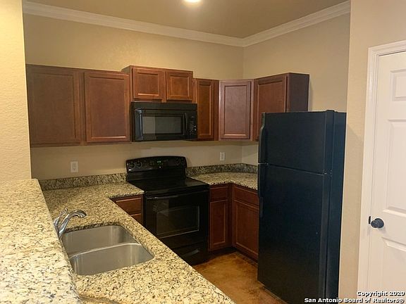 5th image of 4935 Flipper Dr