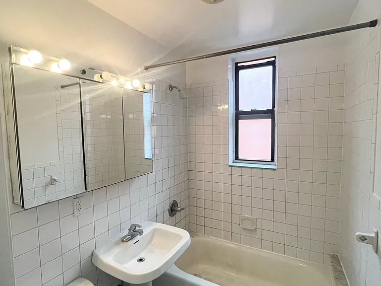 22-67 27th St #3 — Photo 23