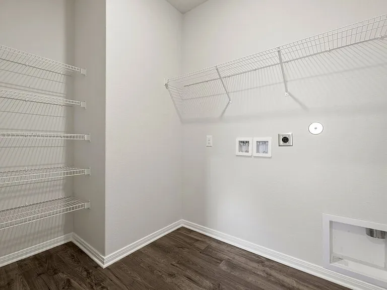 7634 Tipton Meadow Way — Photo 16