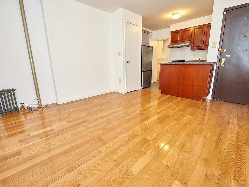 1st image of 136 Eldridge St #3D