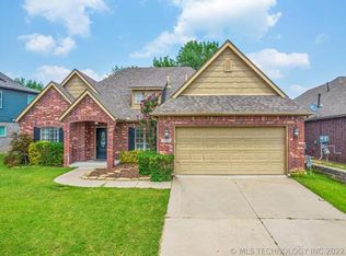 2929 N Lions Dr, Broken Arrow, OK 74012