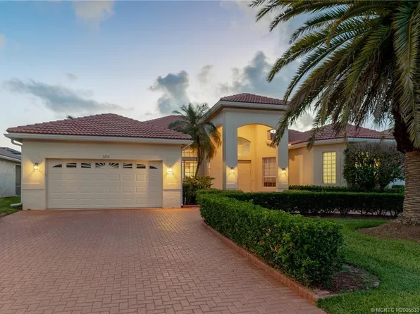 2216 SE Stonehaven Rd, Port Saint Lucie, FL 34952