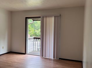 93 Palomino Dr #2, Weirton, WV 26062