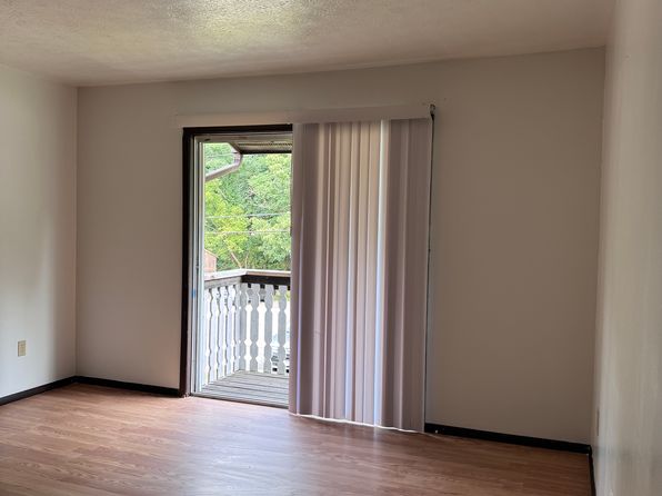 93 Palomino Dr #2
