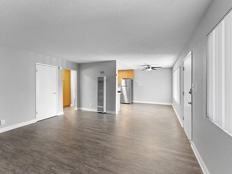 The Circle Apartments at Long Beach — Photo 46
