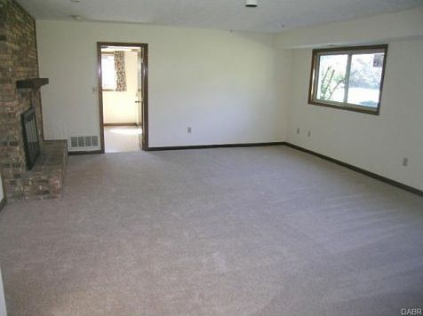 3rd image of 421 Shadywood Dr