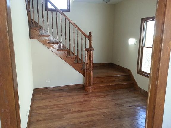 3rd image of 221 Evans Ave