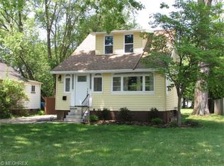 24118 Smith Ave, Westlake, OH