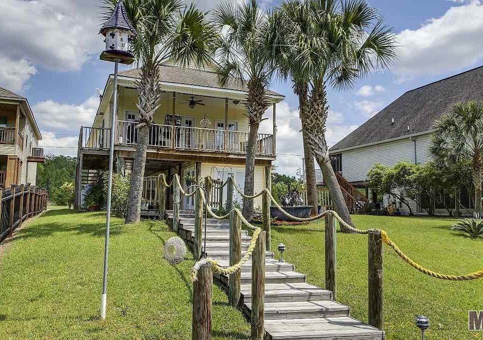 1st image of 15819 Cypress Point Ln