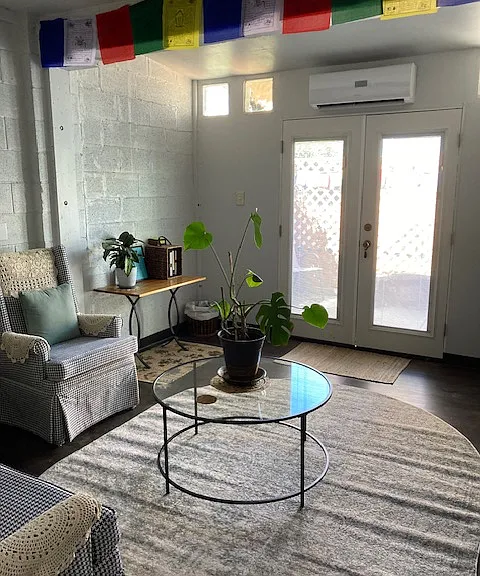 922 Madeira Dr SE — Photo 1