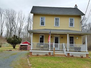 16 Canal Ln, Port Murray, NJ 07865