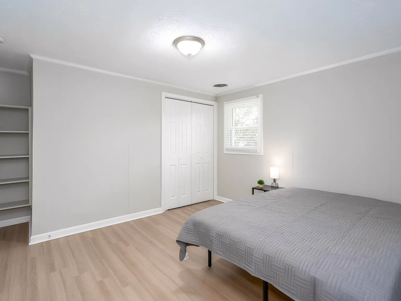 4 bed, 2.0 bath, 2909 sqft, $754 — Photo 3