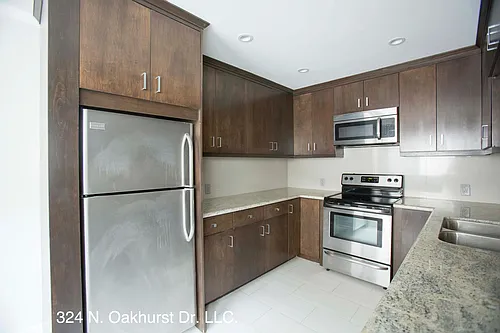 324 N Oakhurst Dr #204 Photo 1