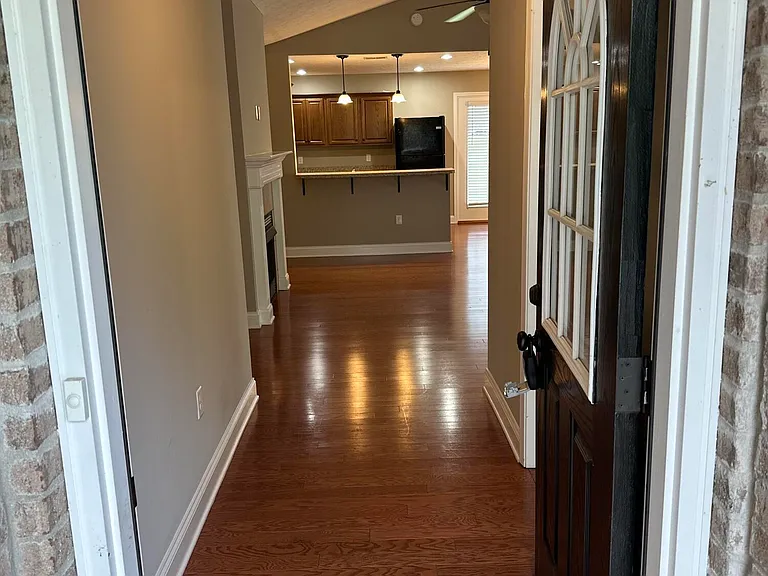 126 High Pointe Dr — Photo 5