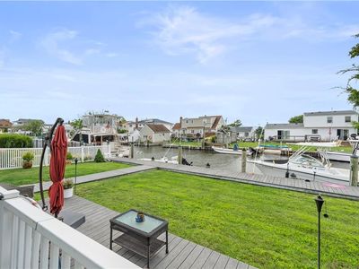 310 East Drive, Copiague, NY, 11726