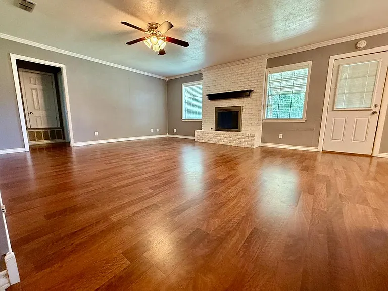 1320 Baylor Dr — Photo 6