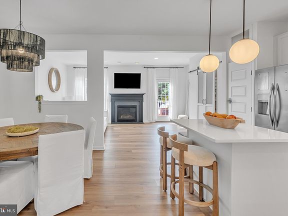 5th image of 622 Sweetgum Ln