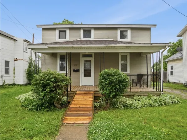 212 Spruce Dr, Fairborn, OH 45324