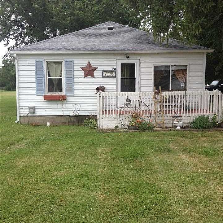 1st image of 121 N. Iroquois St