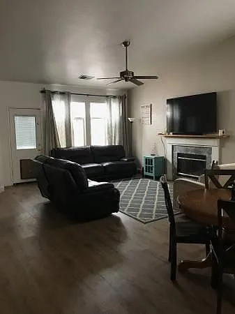 3 bed, 1500 sqft, $3,500 — Photo 3