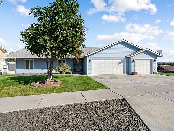 2nd image of 114 SW Desert Sky Dr