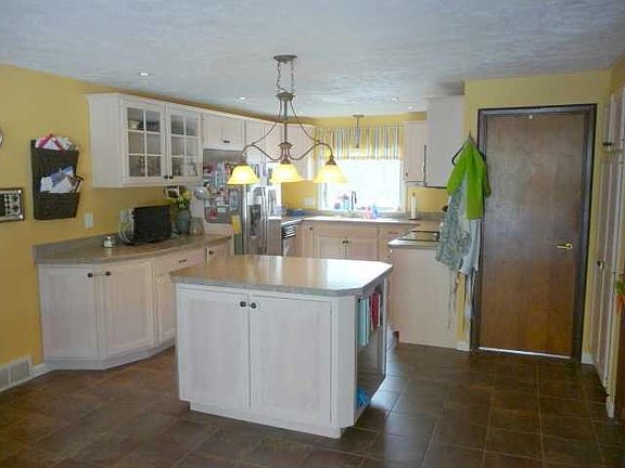 2nd image of 3 Woodstone Dr