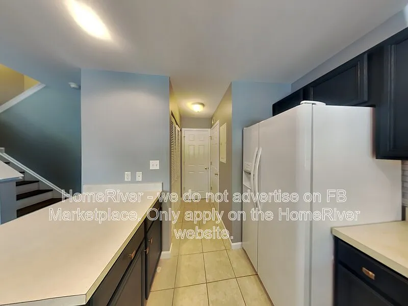 2 bed, 1.5 bath, 1877 sqft, $1,750 — Photo 2