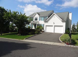 11 Primrose Way, Warren, NJ 07059