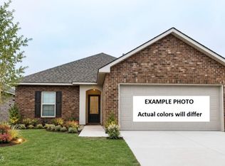 111 Pine Harvest Ln, Scott, LA 70583