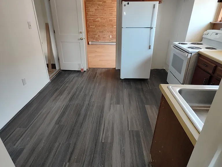 1147 Sloan St #5 — Photo 13