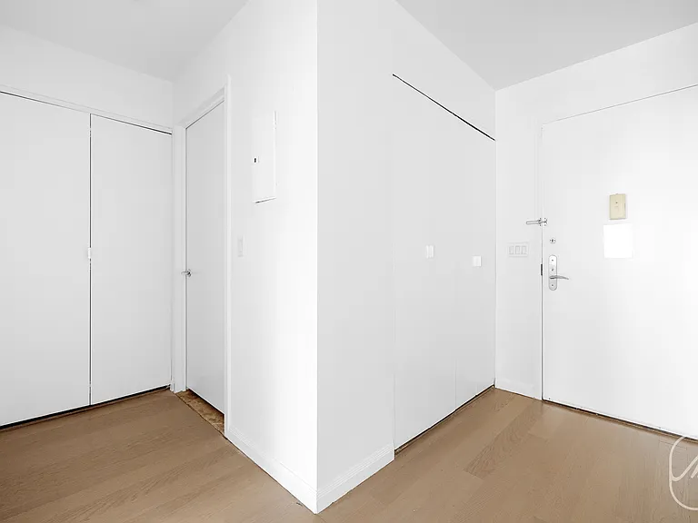 561 10th Ave #44G — Photo 9