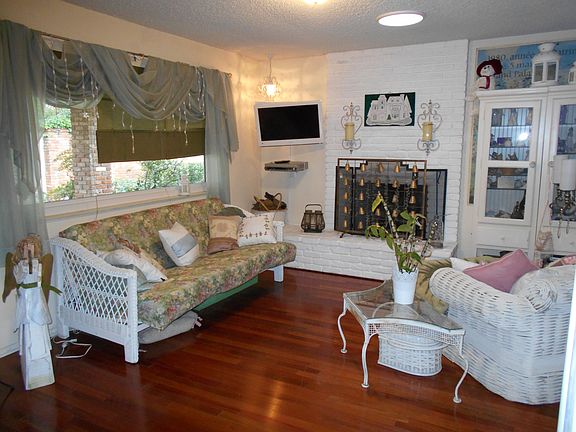 5th image of 139 E Channel Islands Blvd