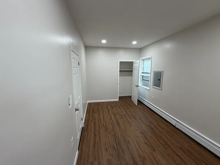 25 W 17th St #2 — Photo 8