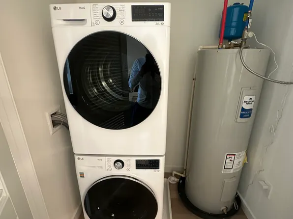 1570 Harbor Boulevard image 8 of 15