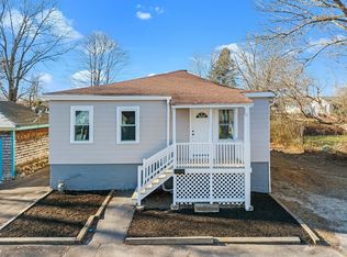 73 Gifford Ave, Dartmouth, MA 02747