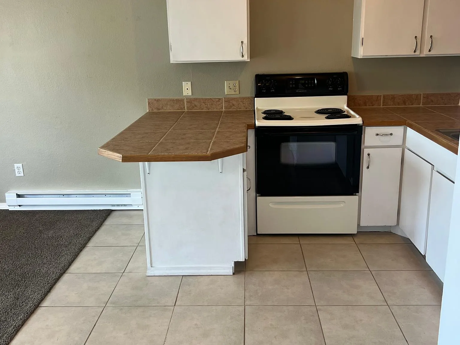 1 bed, 475 sqft, $900 — Photo 3