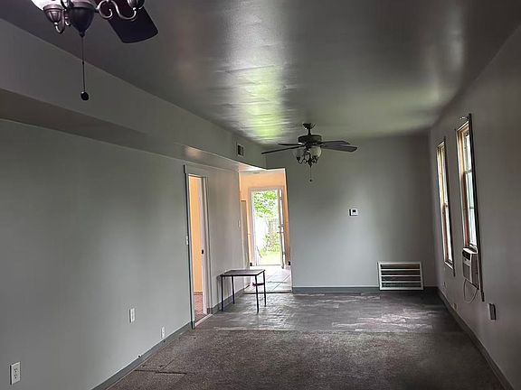 2nd image of 148 Crisfield Ave #2