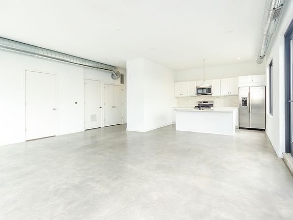 5th image of 1942 W North Ave Penthouse 1