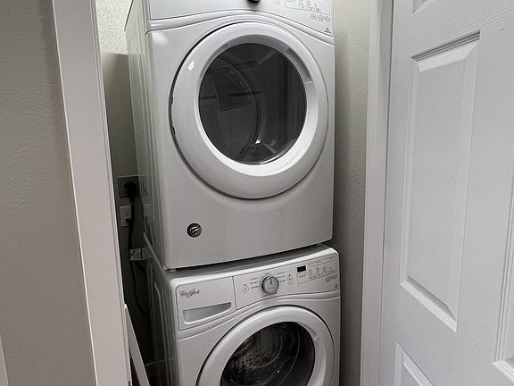 5th image of 236 S Main St #8