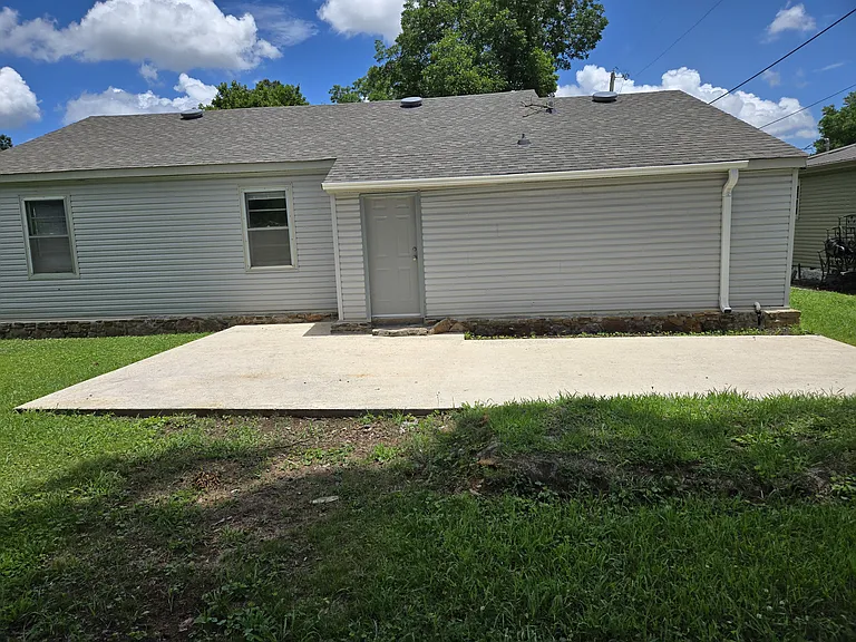 1440 Circle Dr — Photo 3