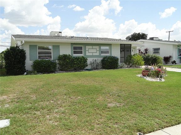 3rd image of 905 Augusta Dr