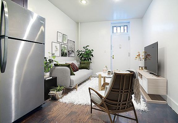 2nd image of 565 W 139th St #51