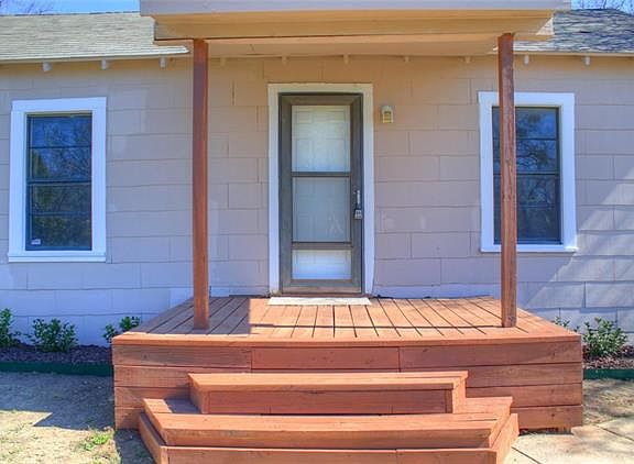 4th image of 2618 Malone St
