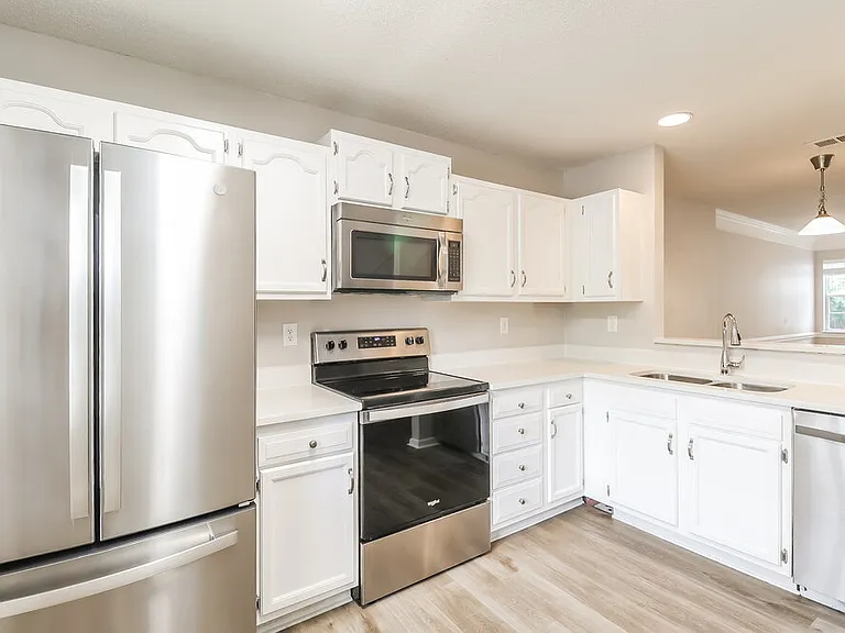 3204 Summercroft Ln — Photo 8