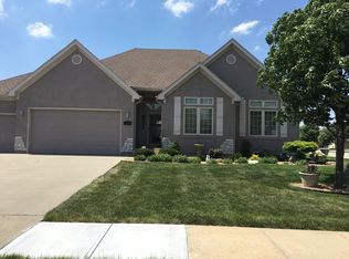 708 Redtop Ln, Raymore, MO 64083