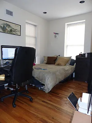 Rented by Immac Realty | media 9